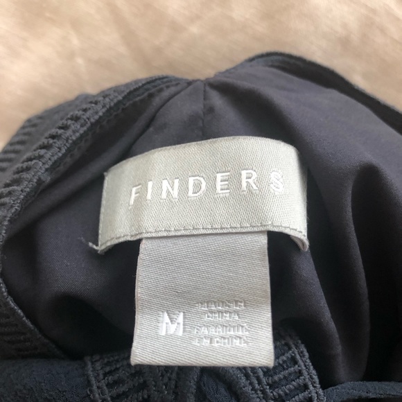 Finders Keepers low-cut blouse - Picture 10 of 11